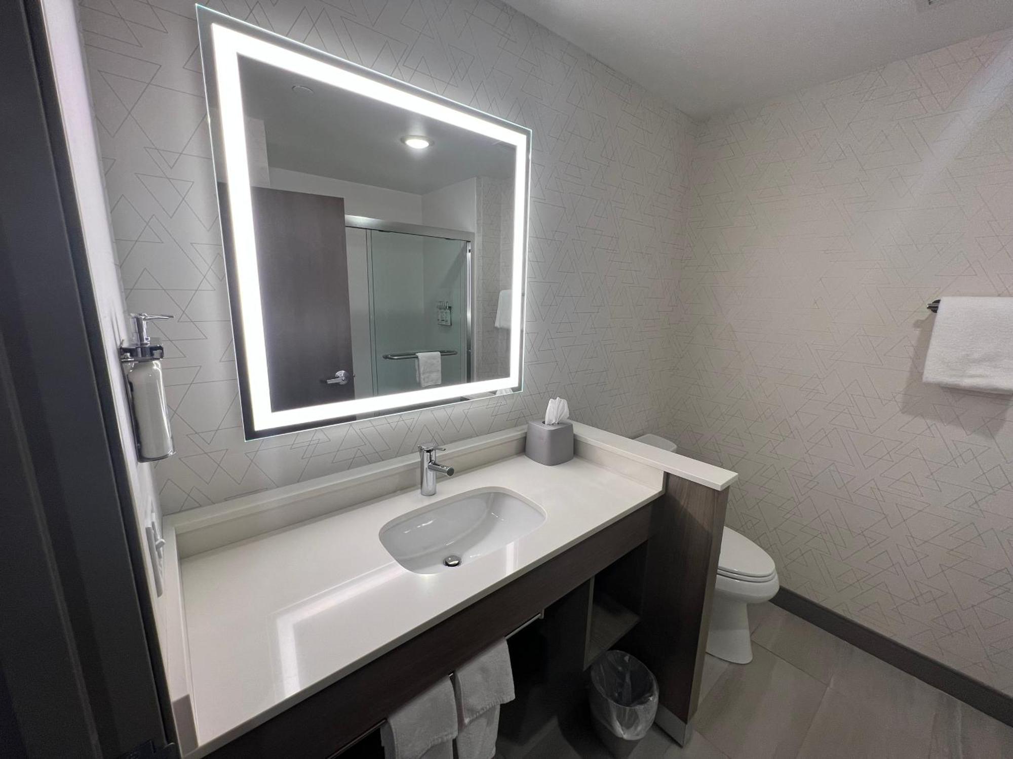 Holiday Inn Express & Suites - Tomah By Ihg מראה חיצוני תמונה