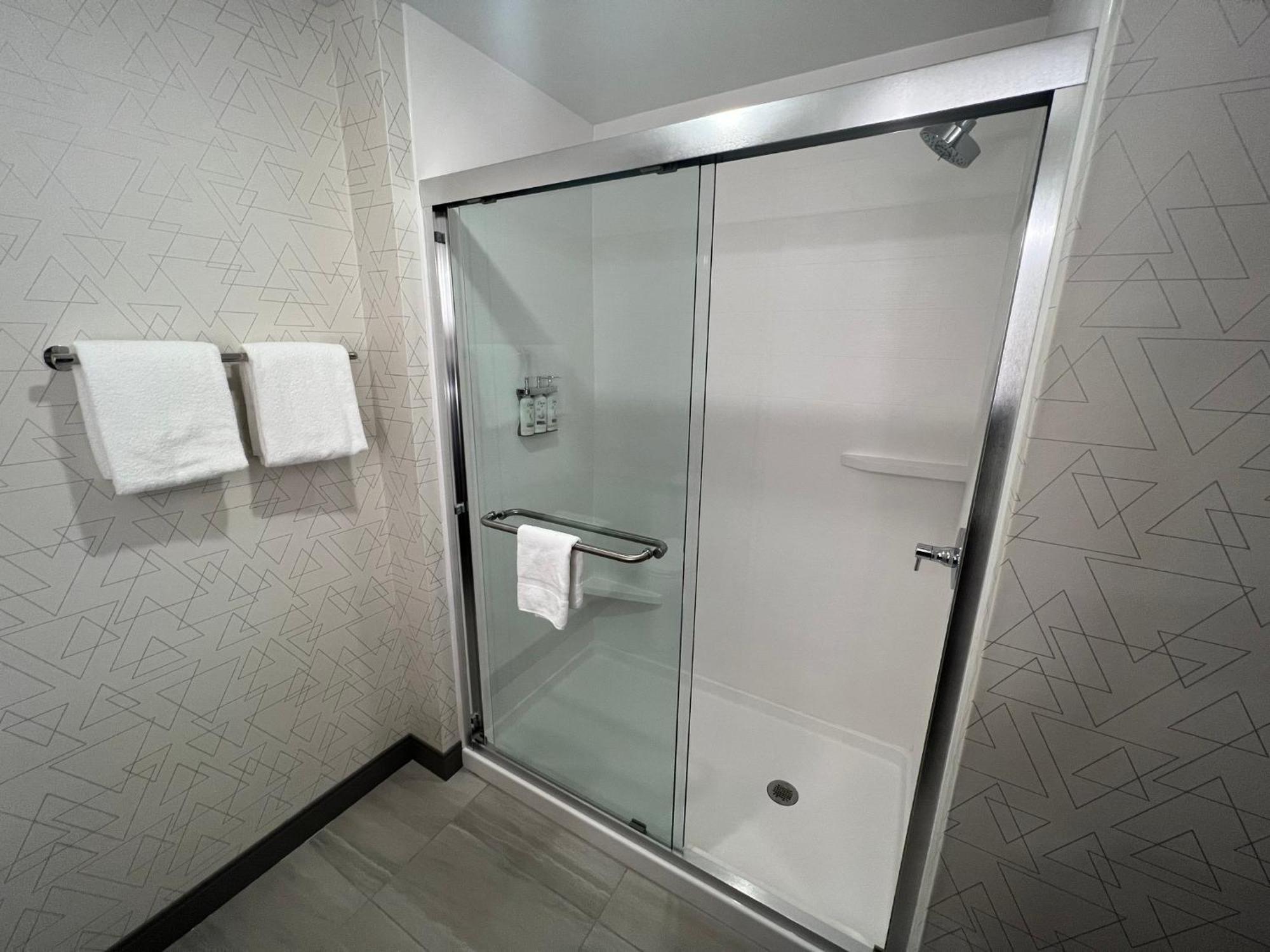 Holiday Inn Express & Suites - Tomah By Ihg מראה חיצוני תמונה